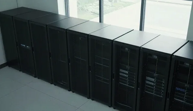 小程序商城在域名管理中的实际应用与技术考量